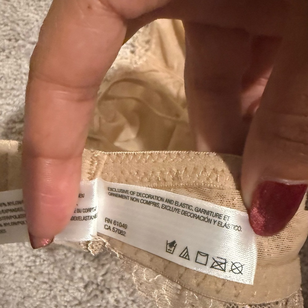 Wacoal b.tempt’d Lace Trimmed Tan Bra - Picture 12 of 13